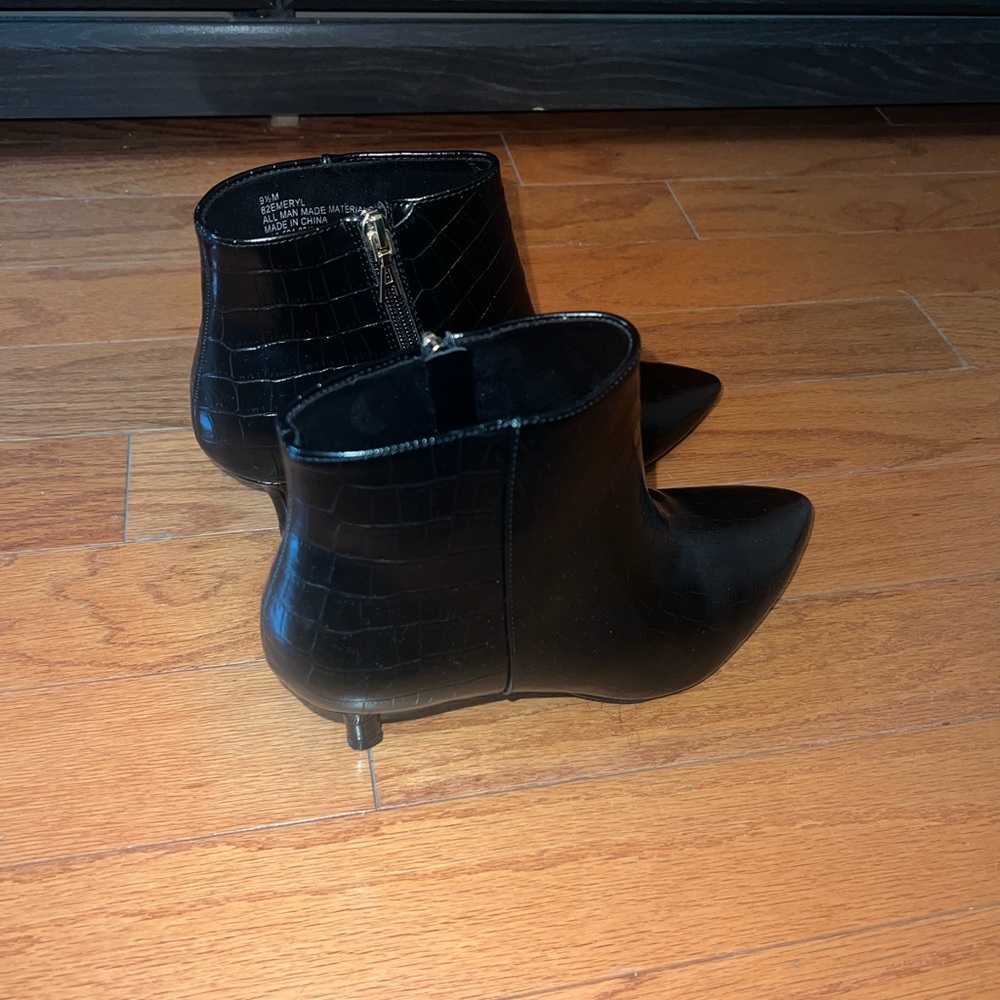 Black Croc Ankle Boots 🖤